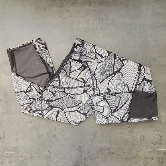 Lululemon Goal Crusher 7/8 Tight Dottie Tribe Pant - Picture 1 of 5